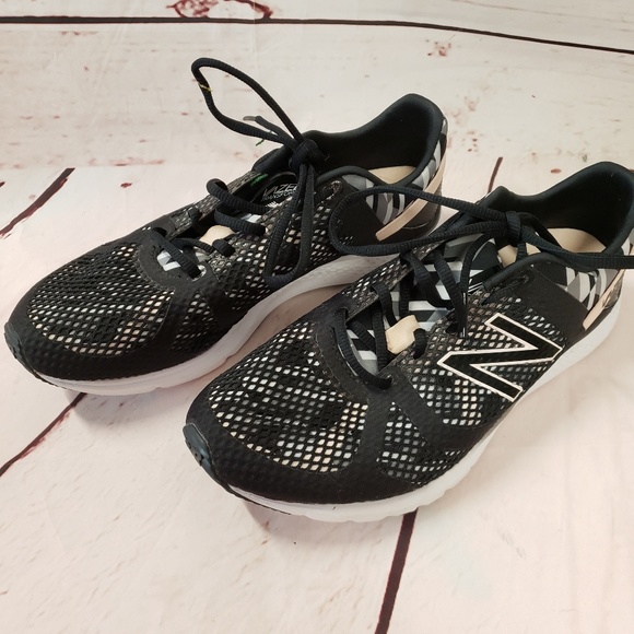 New Balance Shoes - Ladies New Balance vazee 9 tennis shoes sneakers New Balance Shoes - Ladies New Balance vazee 9 tennis shoes sneakers
